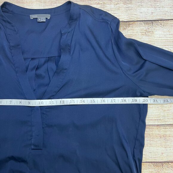 Vince Navy Blue Silk Blouse Size 8 Long Sleeve Pullover V-Neck Button Cuff Top - Picture 5 of 11